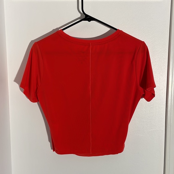 Nike Women's Dri-FIT One Luxe Twist Short-Sleeve Shirt - Picture 2 of 4